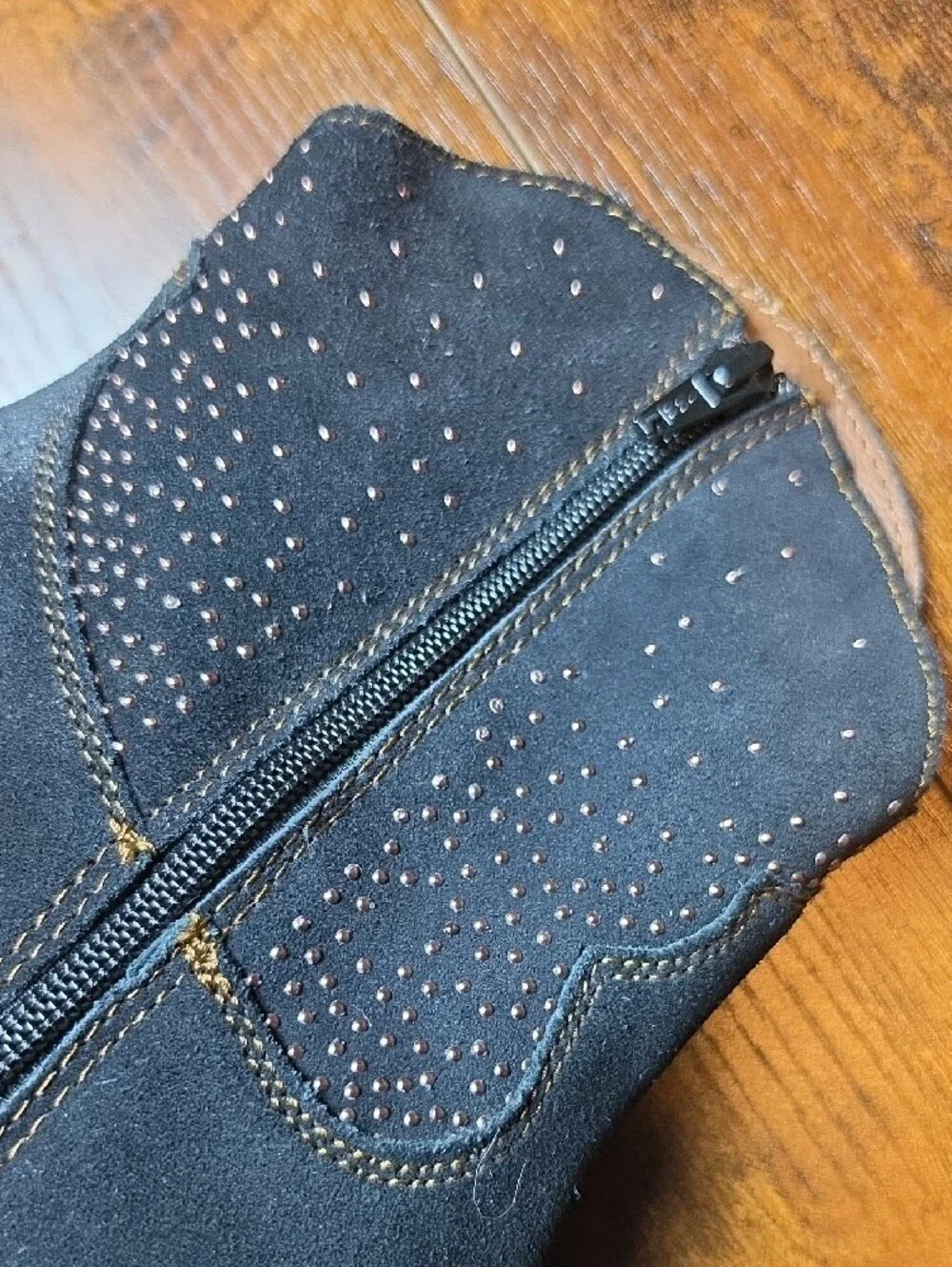 BOC | Black Gold Studded Leather Moto Western Ankle Boots‎ Plaid Lined | 7.5